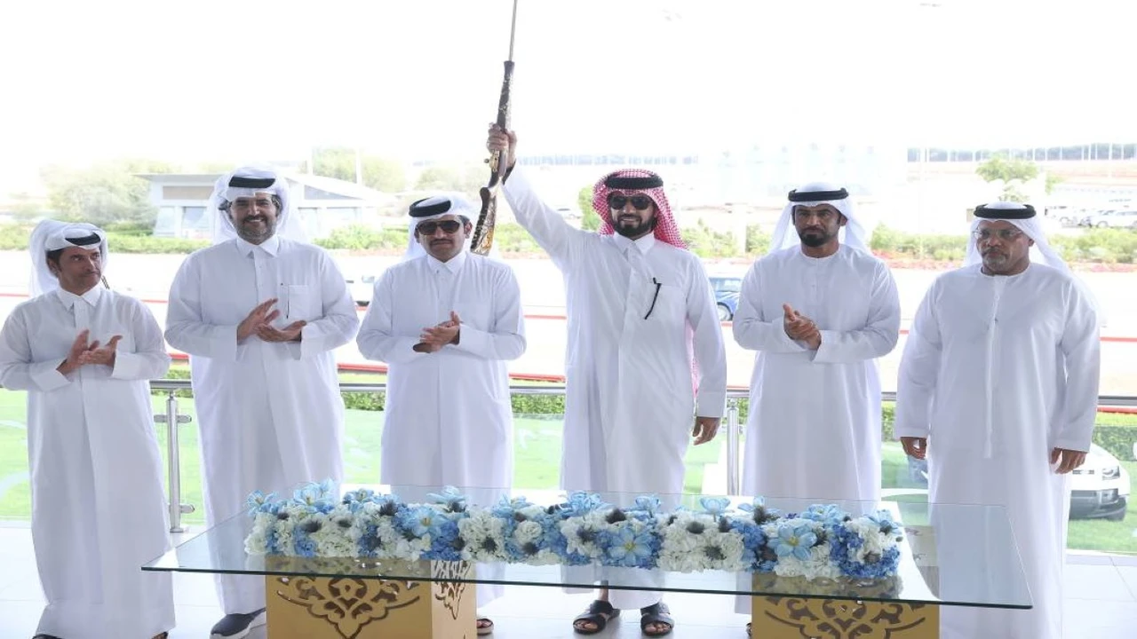 منافسات قوية تشهدها هجن أصحاب السمو الشيوخ في ختامي المرموم 2026